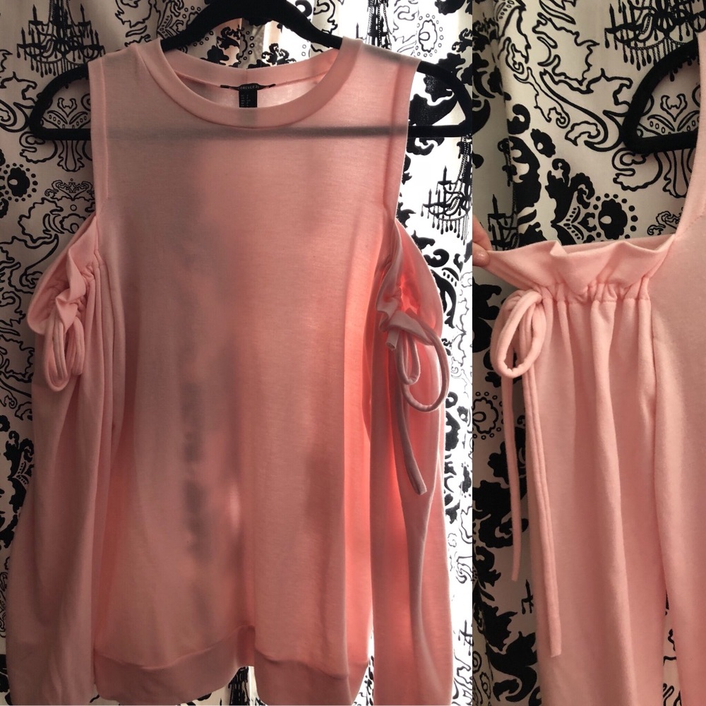 🎀Cold Shoulder Bow Top🎀